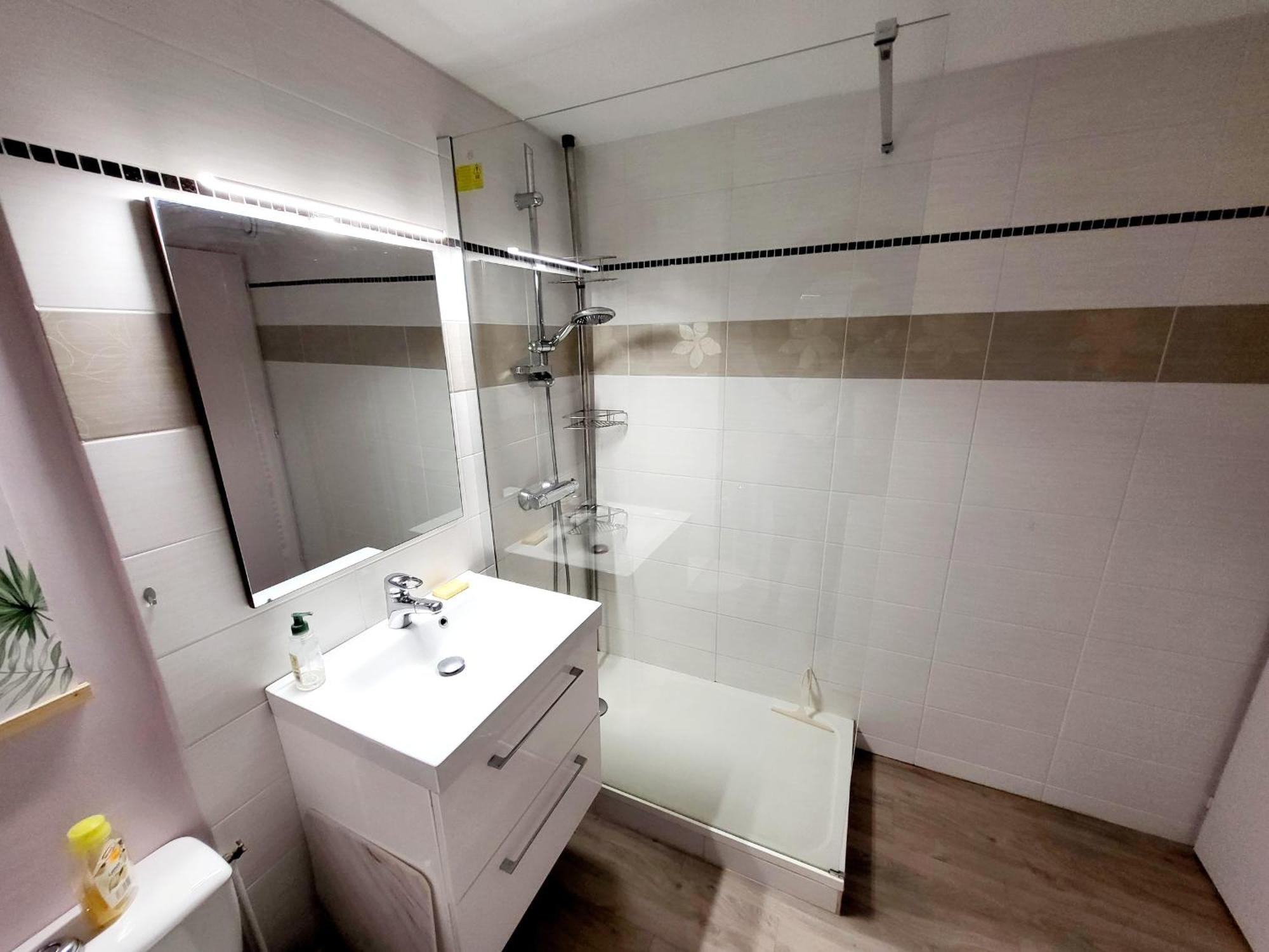 Appartement Moderne Au Centre-Ville, 150M Plage, Wifi, Confort Ideal Pour Familles - Fr-1-92-876 Les Sables-d'Olonne Exterior photo